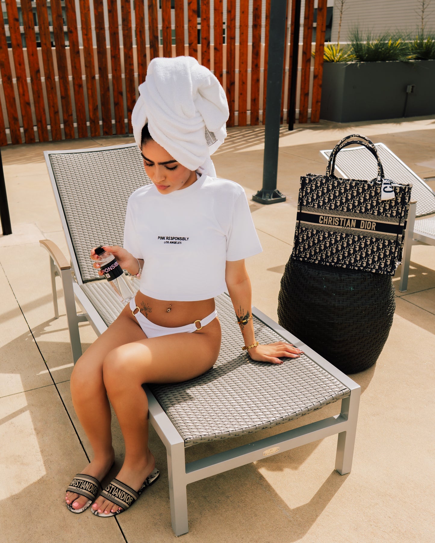 reward + risk cropped tee